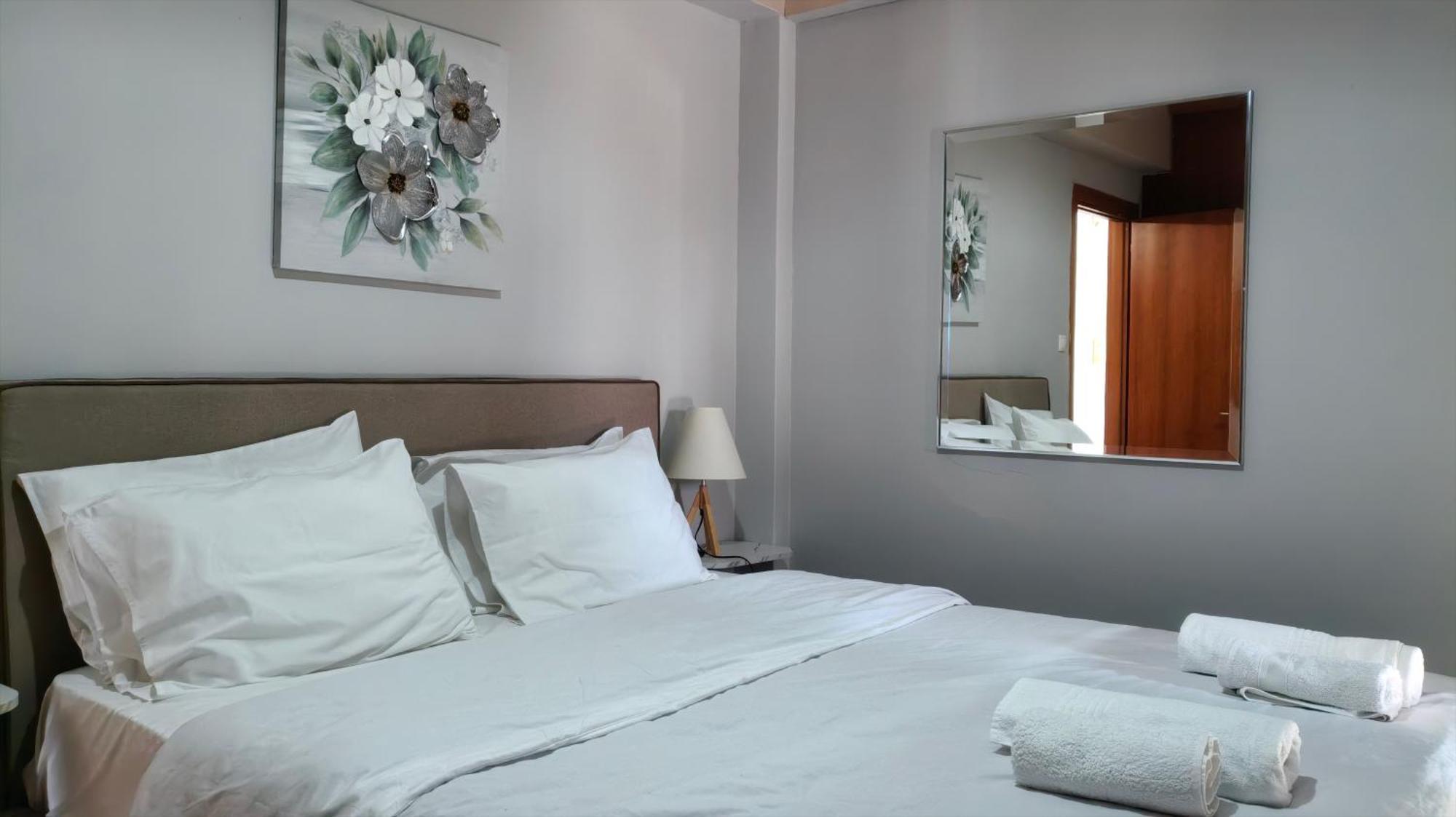 Airport Friendly House 1 Apartman Ártemida Kültér fotó