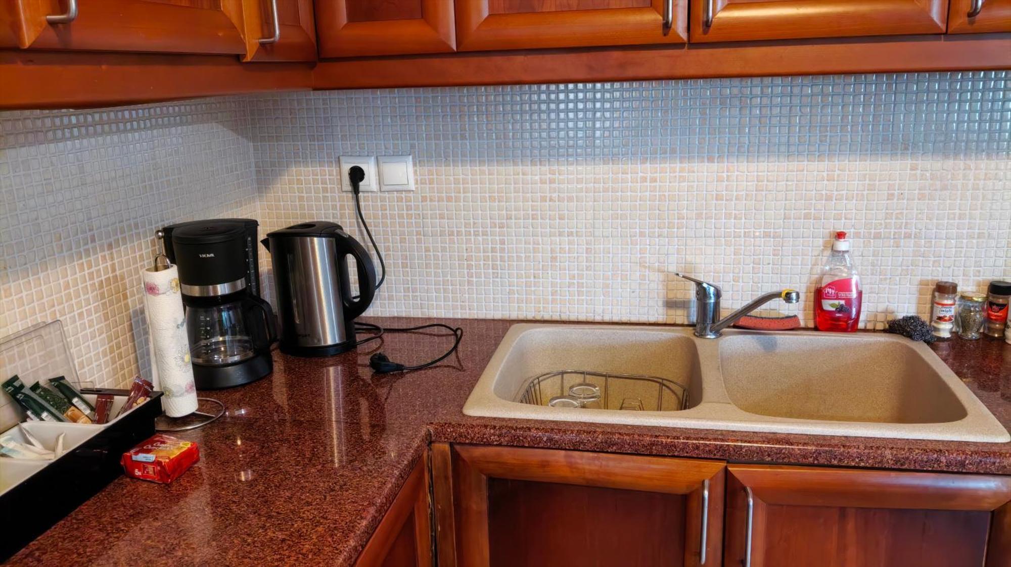 Airport Friendly House 1 Apartman Ártemida Kültér fotó
